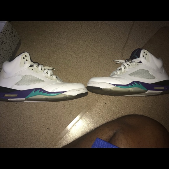 Pre-Owned Air Jordan Retro Grape 5’s - Picture 4 of 8